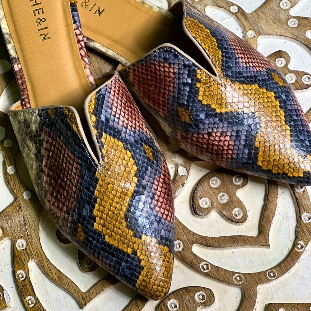 Multicolor Snakeskin slip-on flats, size 7.5, very comfortable, Shein brand